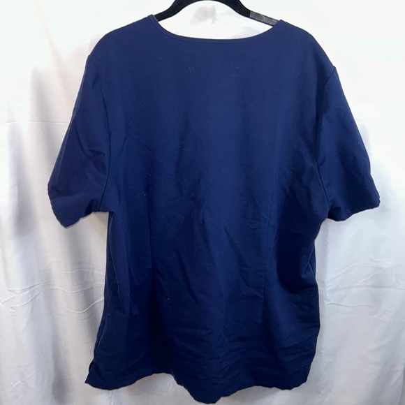 Figs Scrubs Top Technician Collection Catarina One Pocket Pullover V-Neck Top - Picture 9 of 11